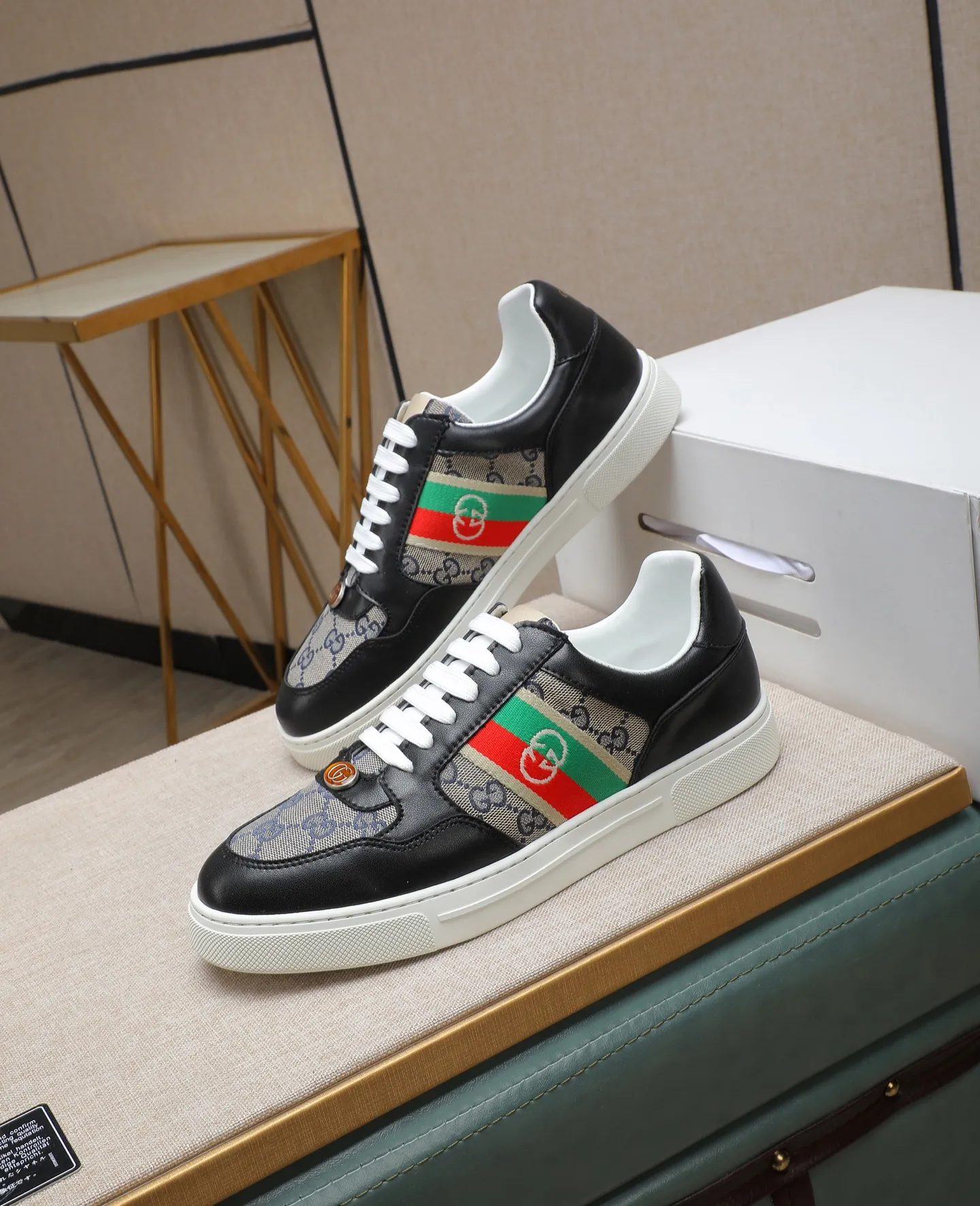 Men's men's shoes 💰440 GUCCI🔍🔍The latest model is on sale at the same time at the counter. Original calfskin imported from Italy, genuine leather lining, (high-end, noble, and classy) with exquisite workmanship. Sole: Original sole provided by the original factory, ⚠Exclusive double-layer movable molded sole super comfortable⚠, real shot 🎬The real thing is better🔍🔍"High quality·Follow the order" Code number 38-44